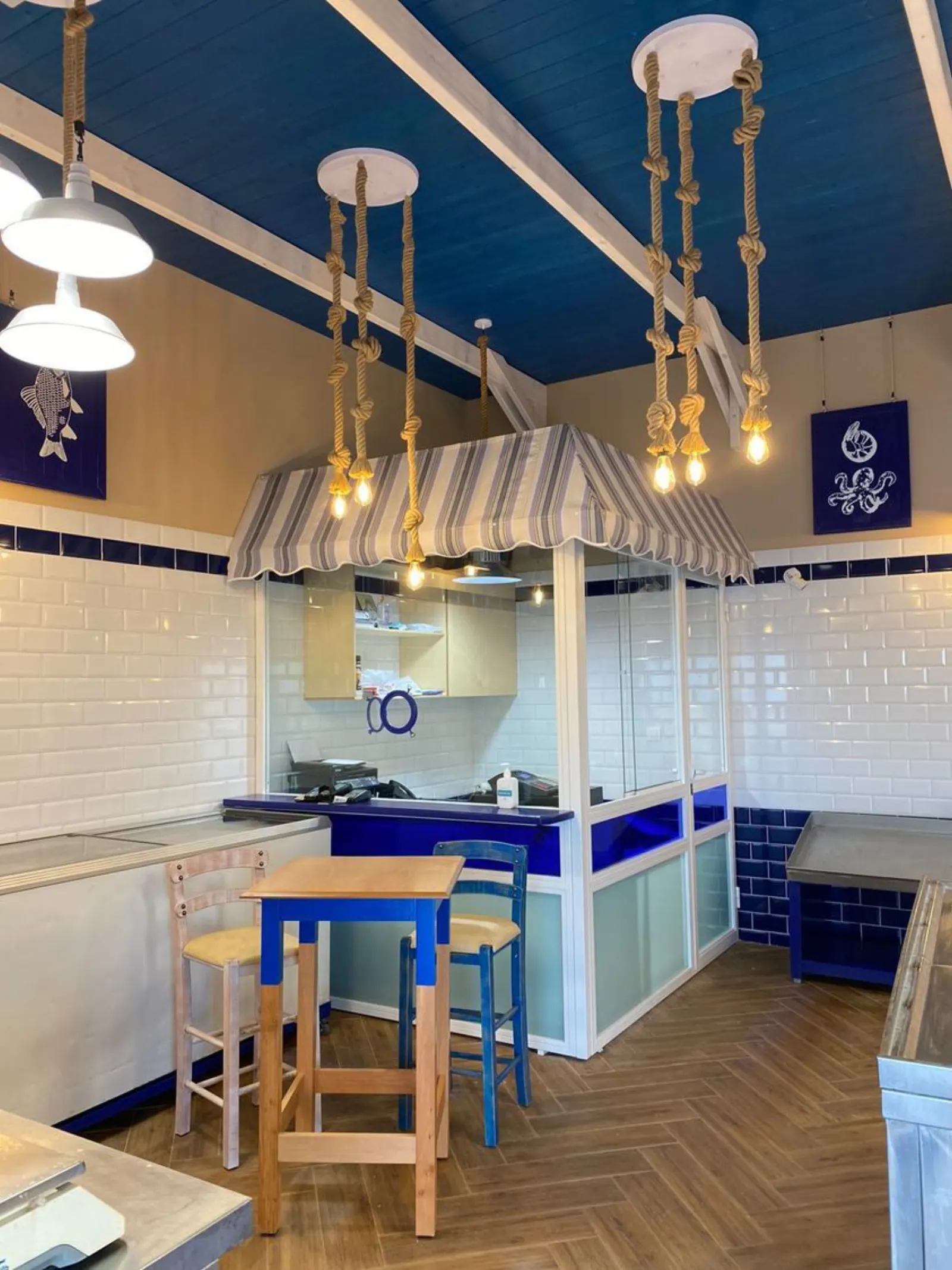 Ο πάγκος του καταστήματος